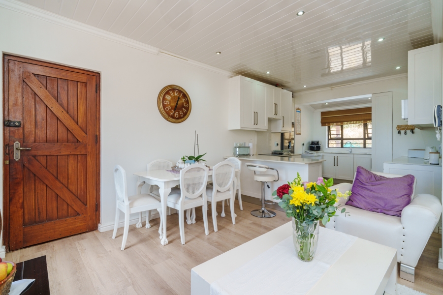 2 Bedroom Property for Sale in Kalk Bay Western Cape